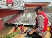 Banjir 3 Meter Rendam Perumahan Di Bekasi, Polisi Evakuasi Warga Yang Terjebak