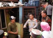 Kapolda Metro Jaya Irjen Pol Karyoto Tinjau Pengungsian Warga Terdampak Banjir Di Pancoran