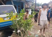 Diduga Mabuk, Angkot Tabrak Warung Dua Korban Bapak Dan Anak TK Kritis