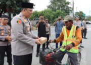 Kapolres Pelabuhan Tanjung Priok, Bagi Takjil dan Beri Himbauan Kamtibmas