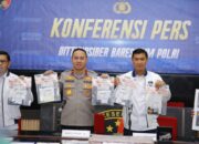 POLRI UNGKAP KASUS PENIPUAN TRADING SAHAM DAN KRIPTO, KERUGIAN CAPAI RP 105 MILIAR