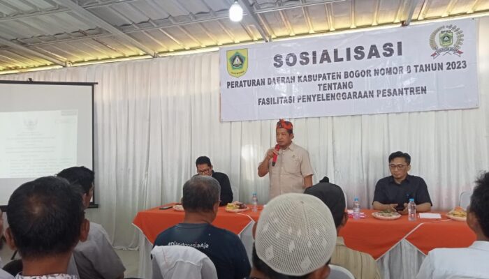 Sosper Perda Pesantren Di Parungpanjang Bersama Dewan H. Sutoto. ST : Sosialisasi Edukasi Dan Pemahaman Hukum