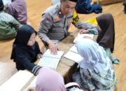 Lewat Program Ngajar Ngaji, Bhabinkamtibmas Polsek Teluknaga Tanamkan Nilai Kamtibmas pada Santri