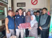 Jum’at Berkah, Kasat Binmas dan Sie Dokkes Polres Garut Salurkan Bantuan Sembako Bagi Anak-AnakYatim dari Yayasan Darul Muwahhidin