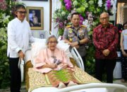 Kapolri Hadiri Perayaan Ulang Tahun ke-100 Ny. Meriyati Hoegeng, Simbol Kesetiaan dan Keteladanan