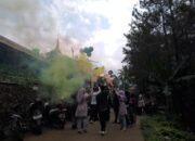 Flare dan Balon Udara Mewarnai Perpisahan Siswa SMK Pelita Nusa Limbangan Garut