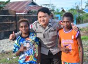 Satgas Ops Damai Cartenz Berbagi Keceriaan Bersama Anak-anak di Mimika
