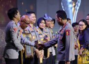 Aipda Rahmad Muhajirin Terima Hoegeng Awards 2025, Kapolri Tawarkan Kesempatan Sekolah untuk Kenaikan Pangkat