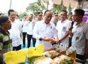 Polri Distribusikan 6 Ton Beras Menggelar Gerakan Pasar Murah di Madiun, Sinergi dengan Bulog Tekan Inflasi