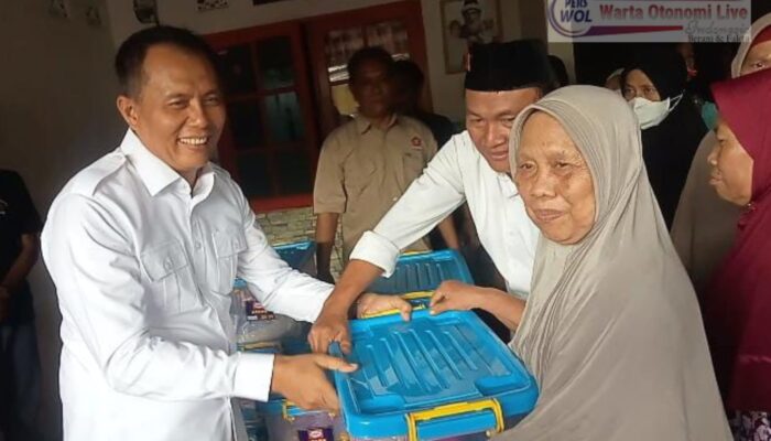 Momentum Hut Partai Gerindra Ke 18 PAC Panongan Gelar Santunan Bersama Ketua Fraksi Gerindra H. Muhamad Sobri. SH.