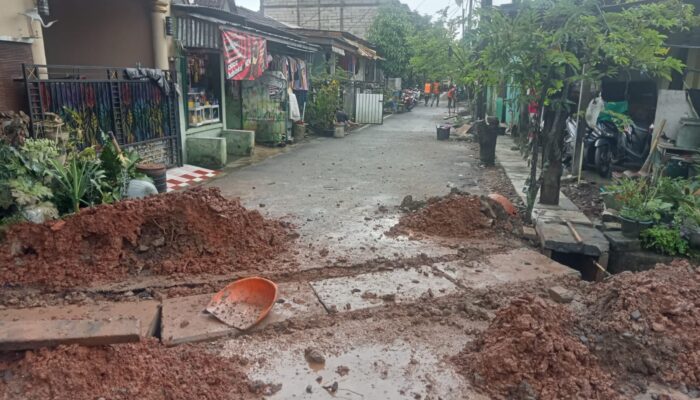 Proyek Drainase Di Perumahan Griya Curug Rancagoong Diduga Asal Jadi Wolindonesia.id Akan Laporkan Kepada Bupati dan Inspektorat
