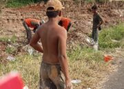 PT Givas Diduga Mengabaikan Keselamatan Dan Kesehatan Kerja (K3) Dalam Pengerjaan Tiang Jalan Umum