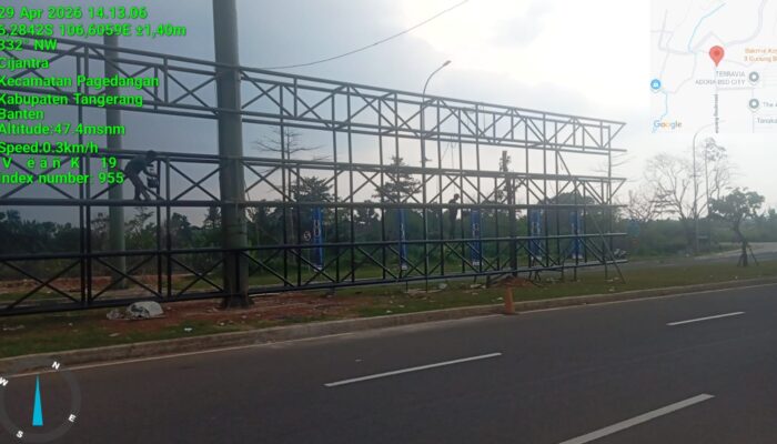 Pekerjaan Baliho Besar Tanpa Alat Pelindung Diri di BSD Menjadi Sorotan, Dugaan Melanggar Tata Ruang