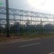 Pekerjaan Baliho Besar Tanpa Alat Pelindung Diri di BSD Menjadi Sorotan, Dugaan Melanggar Tata Ruang