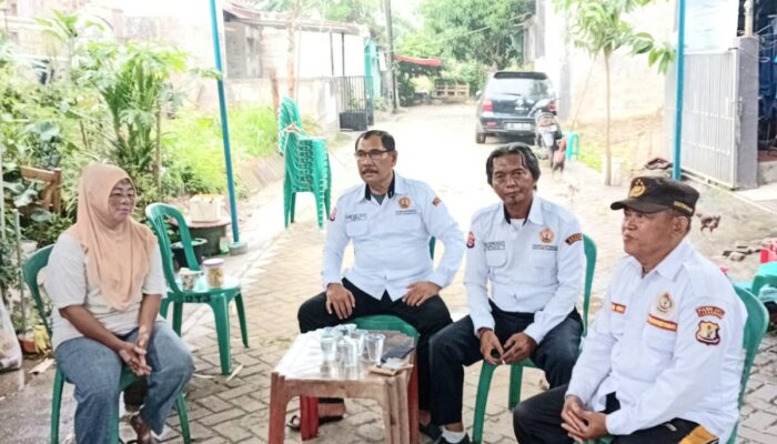 Pengurus Pokdarkamtibmas Resor Kota Tangerang Banten Melaksanakan Takziah ke Rumah Duka Almarhum Agus
