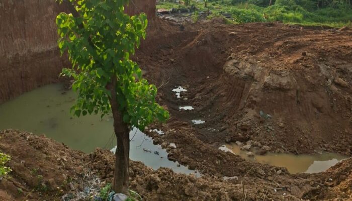 Warga Kecamatan Panongan Tolak Aktivitas Galian Tanah: Debu Mengganggu Kesehatan, Truk ODOL Rusak Jalan dan Ancaman Keselamatan