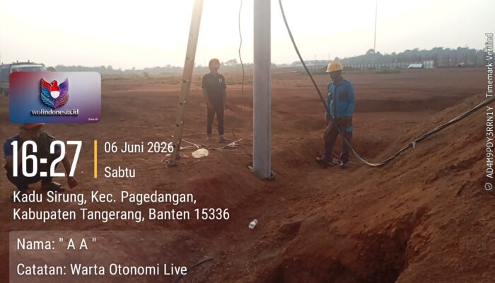 DIDUGA: PROYEK PEMASANGAN KABEL PLN DEKAT STASIUN KAI JATAKE TANPA APD DAN TERINDIKASI PENYALAHGUNAAN FUNGSI LEMBAGA